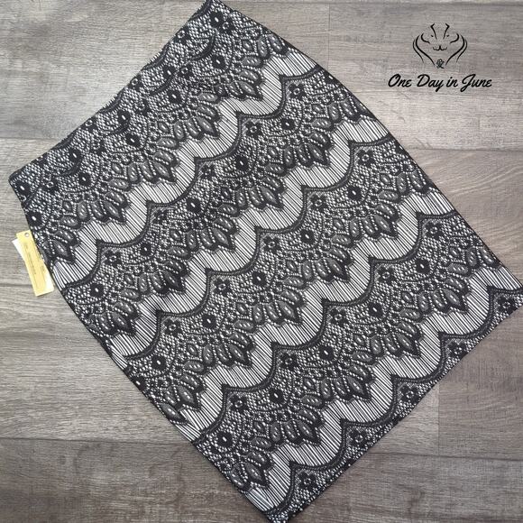 Melissa Paige Pencil Skirt Size S - Picture 5 of 5